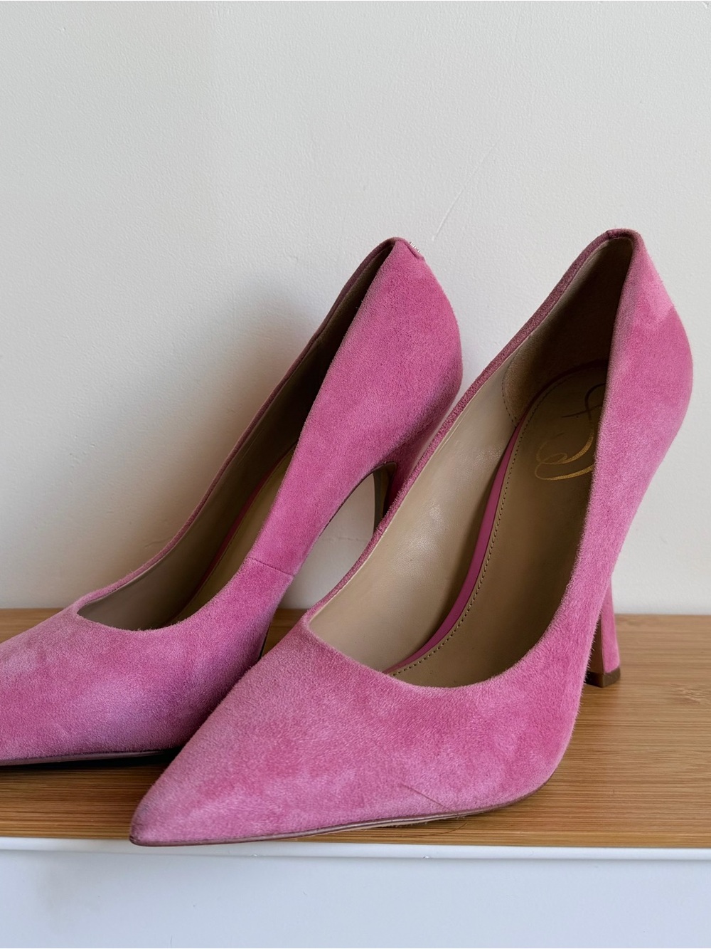 Jessica Simpson Pink Suede Pointed Toe Pumps - Picture 2 of 4